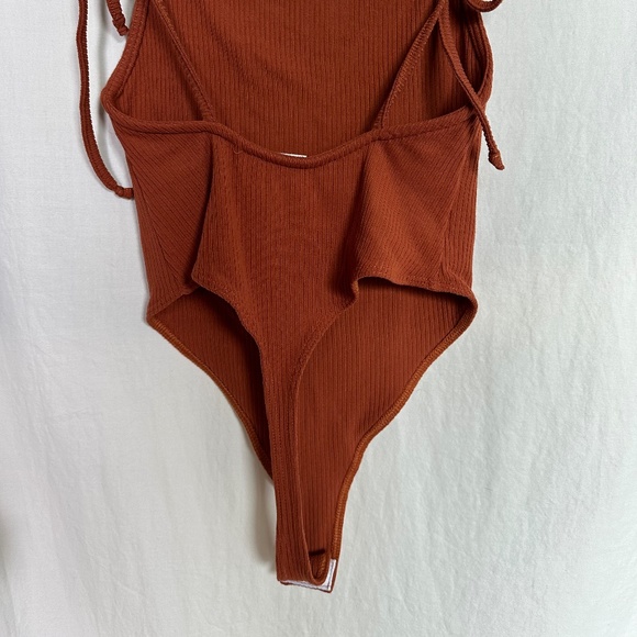 RESA Kat Bodysuit in Rust - Size XS - Picture 9 of 12